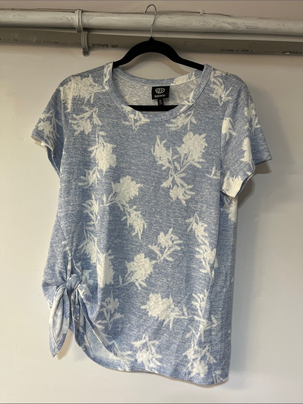 bobeau Light Blue & White Floral Side-Tie Short Sleeve Tee